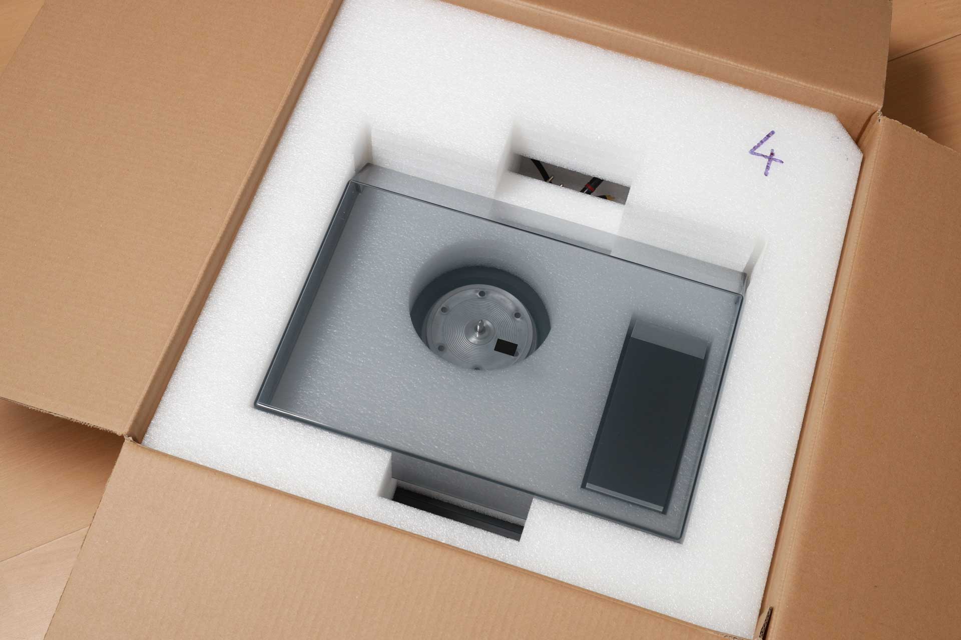 Leihkarton_Plattenspieler_Revox_B_790_Klein-8